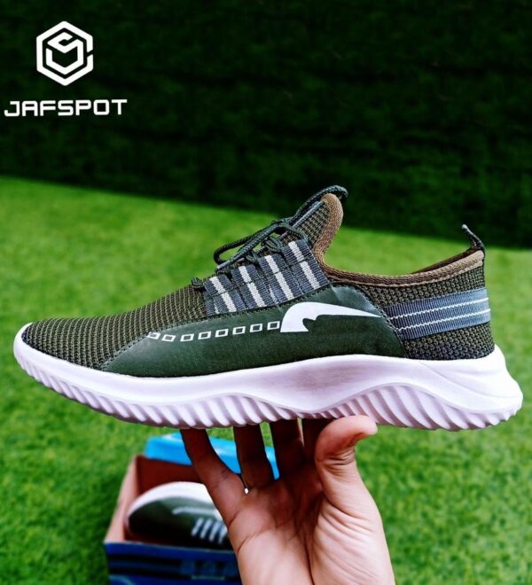 Men Breathable Mesh Training Casual Sneakers