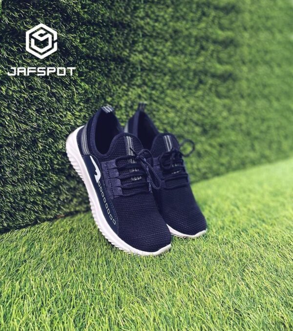 Men Breathable Mesh Training Casual Sneakers